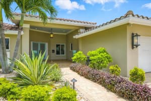 7864 9TH AVENUE, ST PETERSBURG, FL 33707 - MLS#MFRTB8405528
