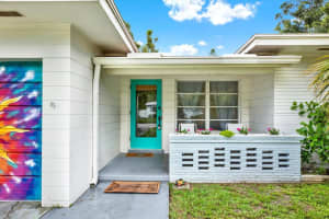 914 FREEMONT STREET, GULFPORT, FL 33707 Sold 12/01/25