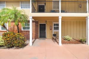 200 Country Club Dr #505, LARGO
