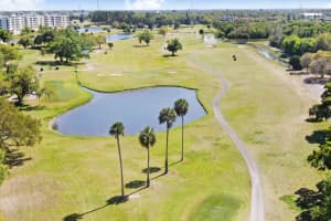 200 COUNTRY CLUB DRIVE, LARGO, FL 33771 - MLS#MFRTB8405720