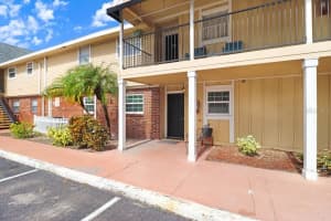 200 COUNTRY CLUB DRIVE, LARGO, FL 33771 - MLS#MFRTB8405720