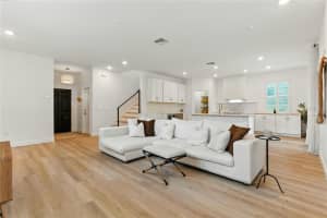 2904 OLA AVENUE, TAMPA, FL 33602 Sold 08/13/25