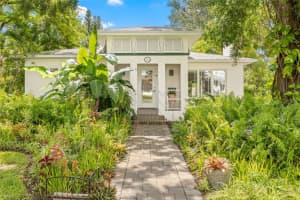 135 Aranda St Ne, ST PETERSBURG