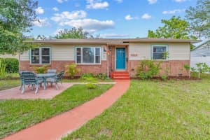 1642 50th Ave N, ST PETERSBURG