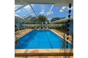 7230 17TH LANE, ST PETERSBURG, FL 33702 - MLS#MFRTB8405843
