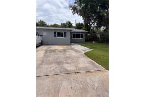 137 38TH AVENUE, ST PETERSBURG, FL 33705 - MLS#MFRTB8405860