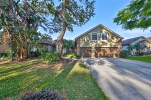 2561 Regal River Rd, VALRICO