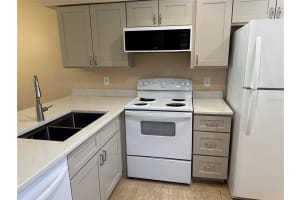 13250 RIDGE ROAD, LARGO, FL 33778 - MLS#MFRTB8405878
