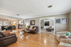 609 LAKE SHORE DRIVE, MAITLAND, FL 32751 - MLS#MFRTB8405896