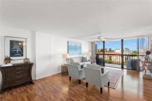 400 ISLAND WAY, CLEARWATER BEACH, FL 33767 - MLS#MFRTB8405958