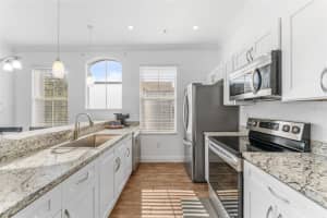 5052 SUNRIDGE PALMS DRIVE, TAMPA, FL 33617 - MLS#MFRTB8405975