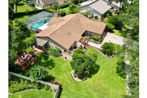 4208 CARROLLWOOD VILLAGE DRIVE, TAMPA, FL 33618 - MLS#MFRTB8406027