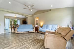 27286 WARNER AVENUE, BROOKSVILLE, FL 34602 - MLS#MFRTB8406048