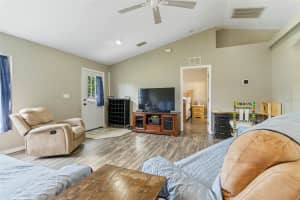 27286 WARNER AVENUE, BROOKSVILLE, FL 34602 - MLS#MFRTB8406048