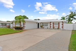 13565 86TH AVENUE, SEMINOLE, FL 33776 - MLS#MFRTB8406088