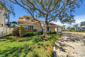 17601 STERLING TERRACE, REDINGTON SHORES, FL 33708 - MLS#MFRTB8406131