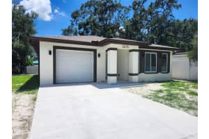 2615 E 38th Ave, TAMPA