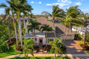 703 ISLEBAY DRIVE, APOLLO BEACH, FL 33572 - MLS#MFRTB8406156