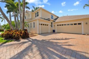 703 ISLEBAY DRIVE, APOLLO BEACH, FL 33572 - MLS#MFRTB8406156