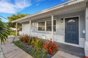 270 NORTHEAST BOULEVARD, ST PETERSBURG, FL 33702 - MLS#MFRTB8406181