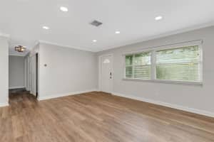 270 NORTHEAST BOULEVARD, ST PETERSBURG, FL 33702 - MLS#MFRTB8406181