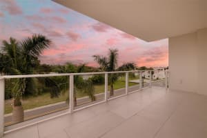 1020 SUNSET POINT ROAD, CLEARWATER, FL 33755 - MLS#MFRTB8406185