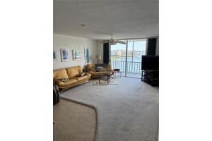 7401 BAY ISLAND DRIVE, SOUTH PASADENA, FL 33707 - MLS#MFRTB8406298