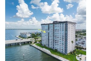 5220 BRITTANY DRIVE, ST PETERSBURG, FL 33715 - MLS#MFRTB8406377