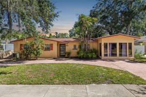 240 LYNDHURST STREET, DUNEDIN, FL 34698 - MLS#MFRTB8406380