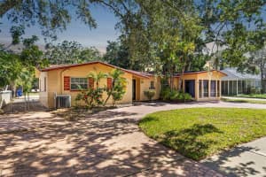 240 LYNDHURST STREET, DUNEDIN, FL 34698 - MLS#MFRTB8406380
