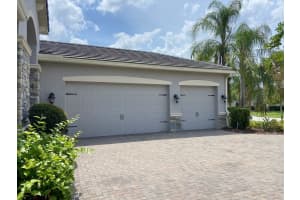 31134 SPRUCEBERRY COURT, WESLEY CHAPEL, FL 33543 - MLS#MFRTB8406383