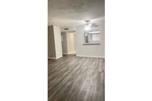 6332 NEWTOWN CIRCLE, TAMPA, FL 33615 - MLS#MFRTB8406498