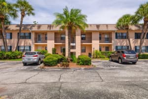 100 GRAND BOULEVARD, TARPON SPRINGS, FL 34689 Sold 08/22/25