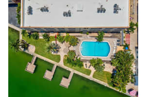 10265 GULF BOULEVARD, ST PETERSBURG, FL 33706 - MLS#MFRTB8406707