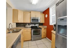 7560 BAY ISLAND DRIVE, SOUTH PASADENA, FL 33707 - MLS#MFRTB8406773