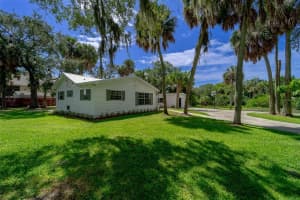 512 51ST STREET, TAMPA, FL 33619 - MLS#MFRTB8406795