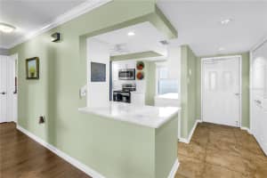 5200 BRITTANY DRIVE, ST PETERSBURG, FL 33715 - MLS#MFRTB8406817
