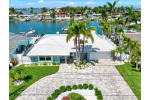 11890 WALKER AVENUE, SEMINOLE, FL 33772 Sold 08/21/25