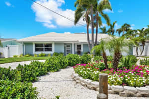 11890 WALKER AVENUE, SEMINOLE, FL 33772 Sold 08/21/25