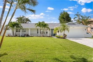 24 Marina Ter, TREASURE ISLAND