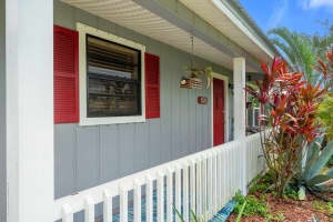 490 14TH STREET, VERO BEACH, FL 32962 Sold 08/27/25