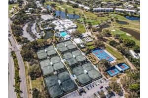 339 PEMBROKE LANE, VENICE, FL 34293 - MLS#MFRTB8407026