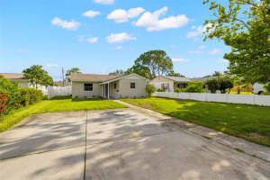 729 LYNNDALE STREET, ST PETERSBURG, FL 33703 - MLS#MFRTB8407168