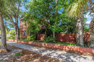 950 12TH STREET, ST PETERSBURG, FL 33705 - MLS#MFRTB8407200