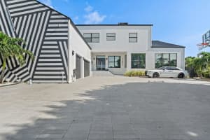 585 Dolphin Ave Se, ST PETERSBURG