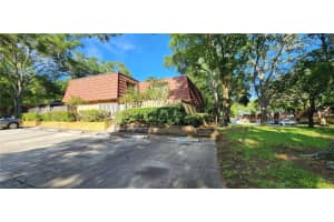2702 5th Ct, PALM HARBOR
