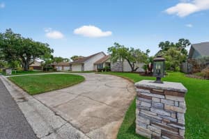 2004 GOLFVIEW DRIVE, PLANT CITY, FL 33566 - MLS#MFRTB8407365