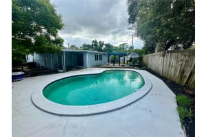 6392 HAMPTON DRIVE, ST PETERSBURG, FL 33710 - MLS#MFRTB8407495