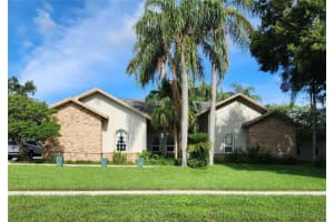 3006 Drakes Landing Ct, VALRICO