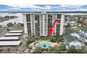 400 ISLAND WAY, CLEARWATER BEACH, FL 33767 - MLS#MFRTB8407597
